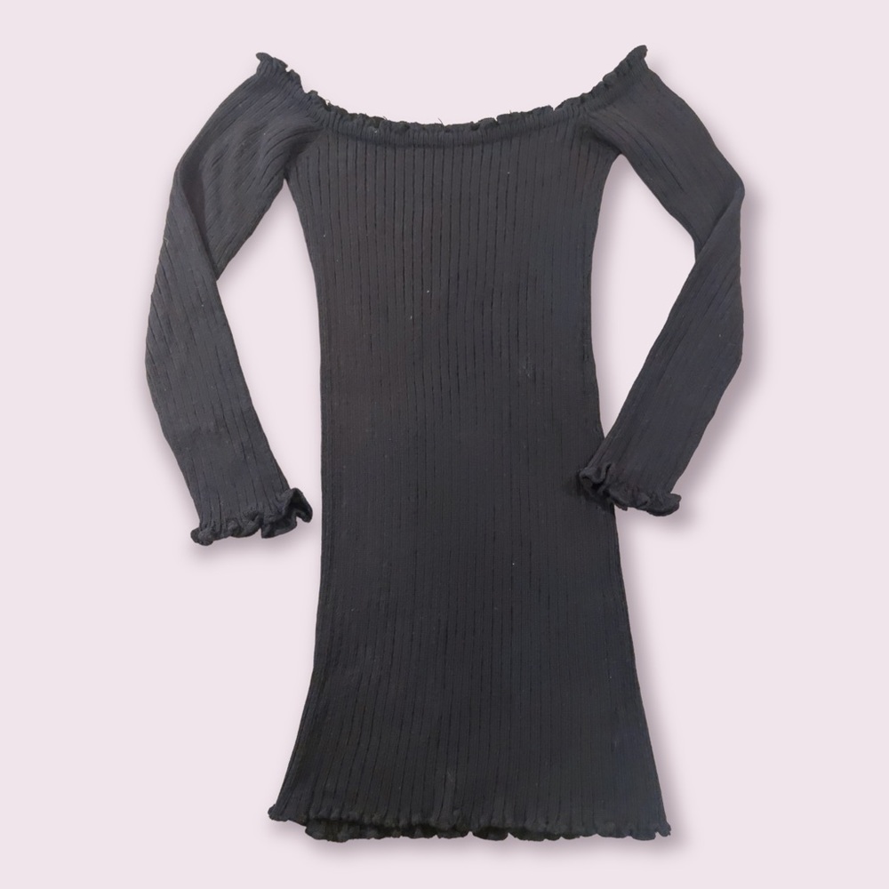 💝(3/$25) The Rockn Rev Black Ribbed Off Shoulder Dress
